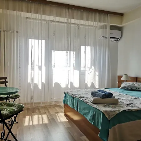 Rosuites - Old Town Studio